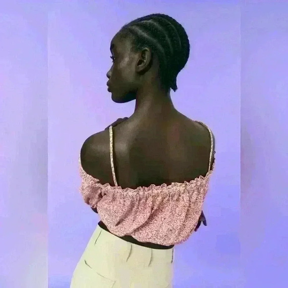 ZARA FLORAL OFF SHOULDER CROP TOP/  LACE TRIM SIZE L - Picture 2 of 5